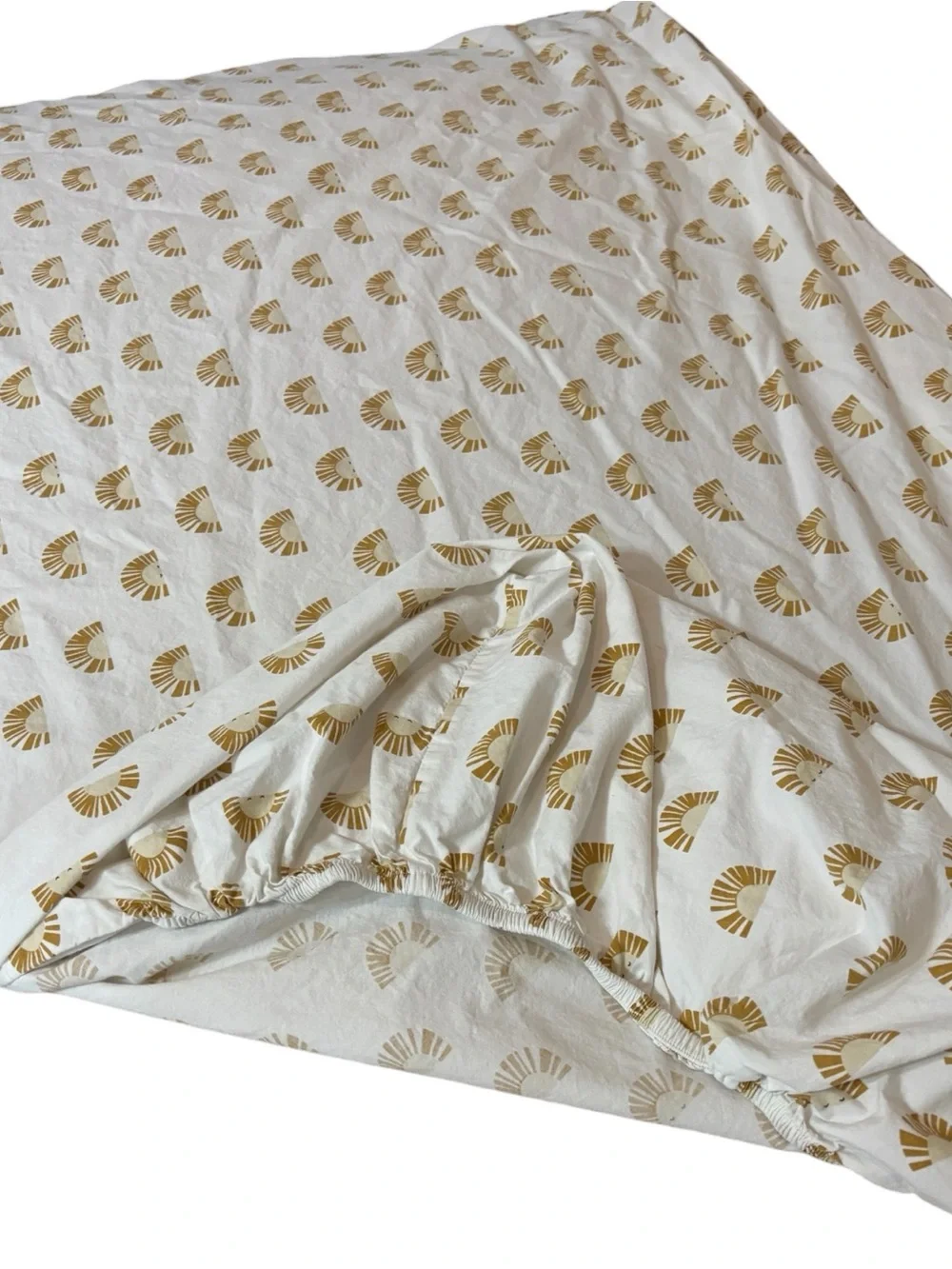 West Elm Kids Sherman Samuel Dessert Sun Nursery Crib Fitted Sheet Gold Sunburst
